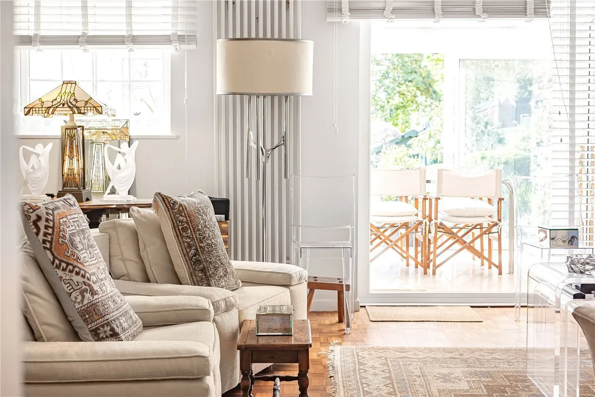 Milton Close, Henley-on-Thames, Oxfordshire, RG9