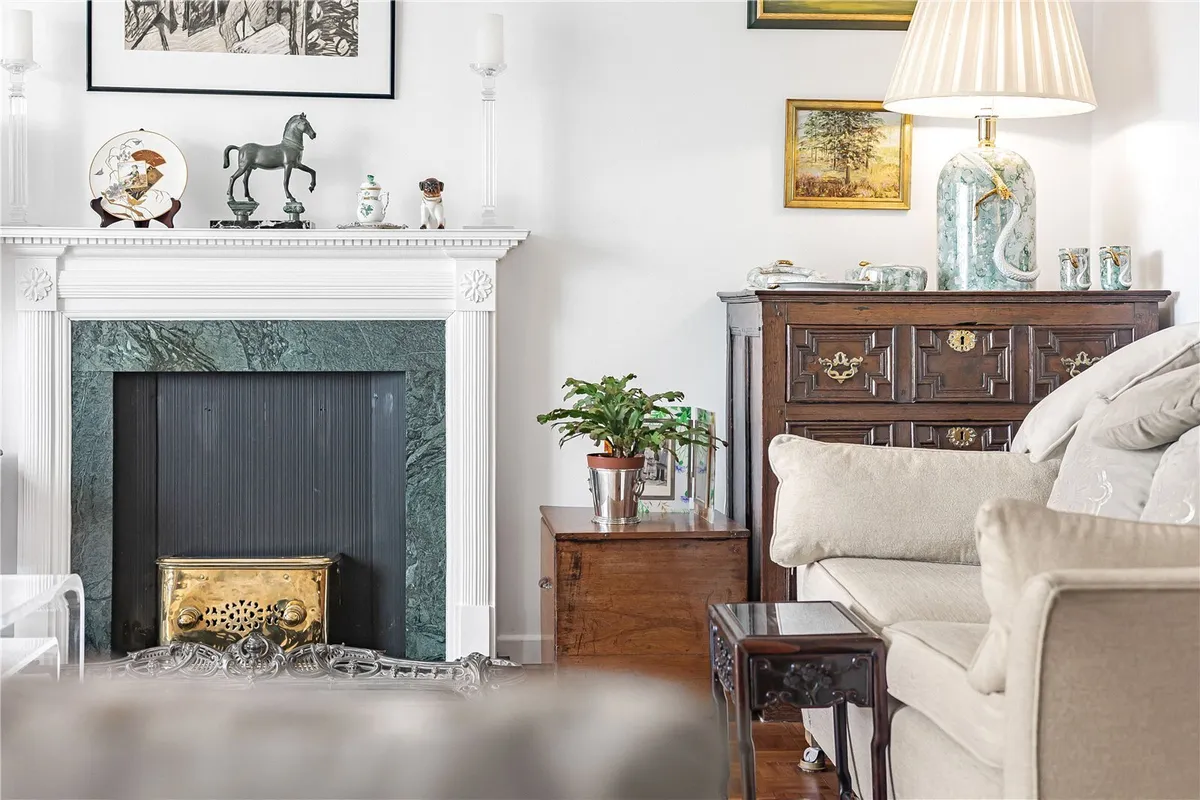Milton Close, Henley-on-Thames, Oxfordshire, RG9