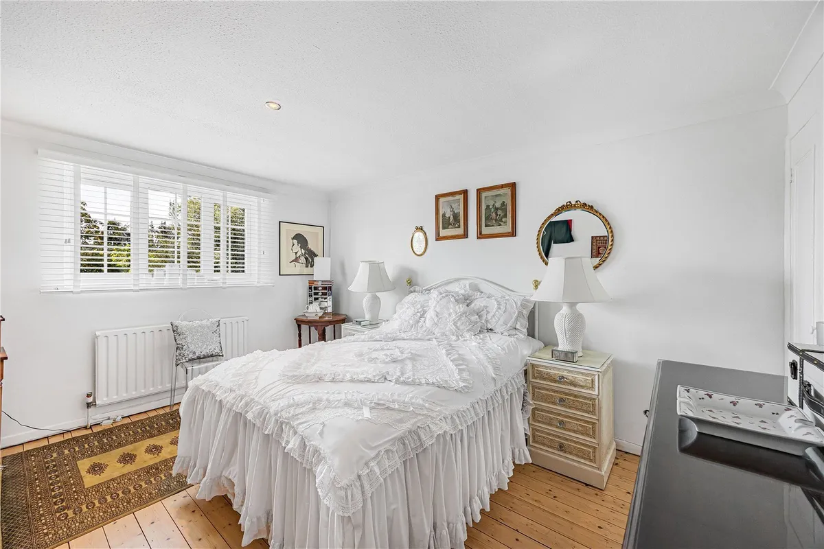 Milton Close, Henley-on-Thames, Oxfordshire, RG9