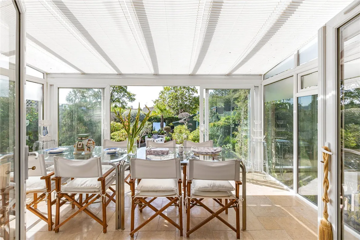 Milton Close, Henley-on-Thames, Oxfordshire, RG9