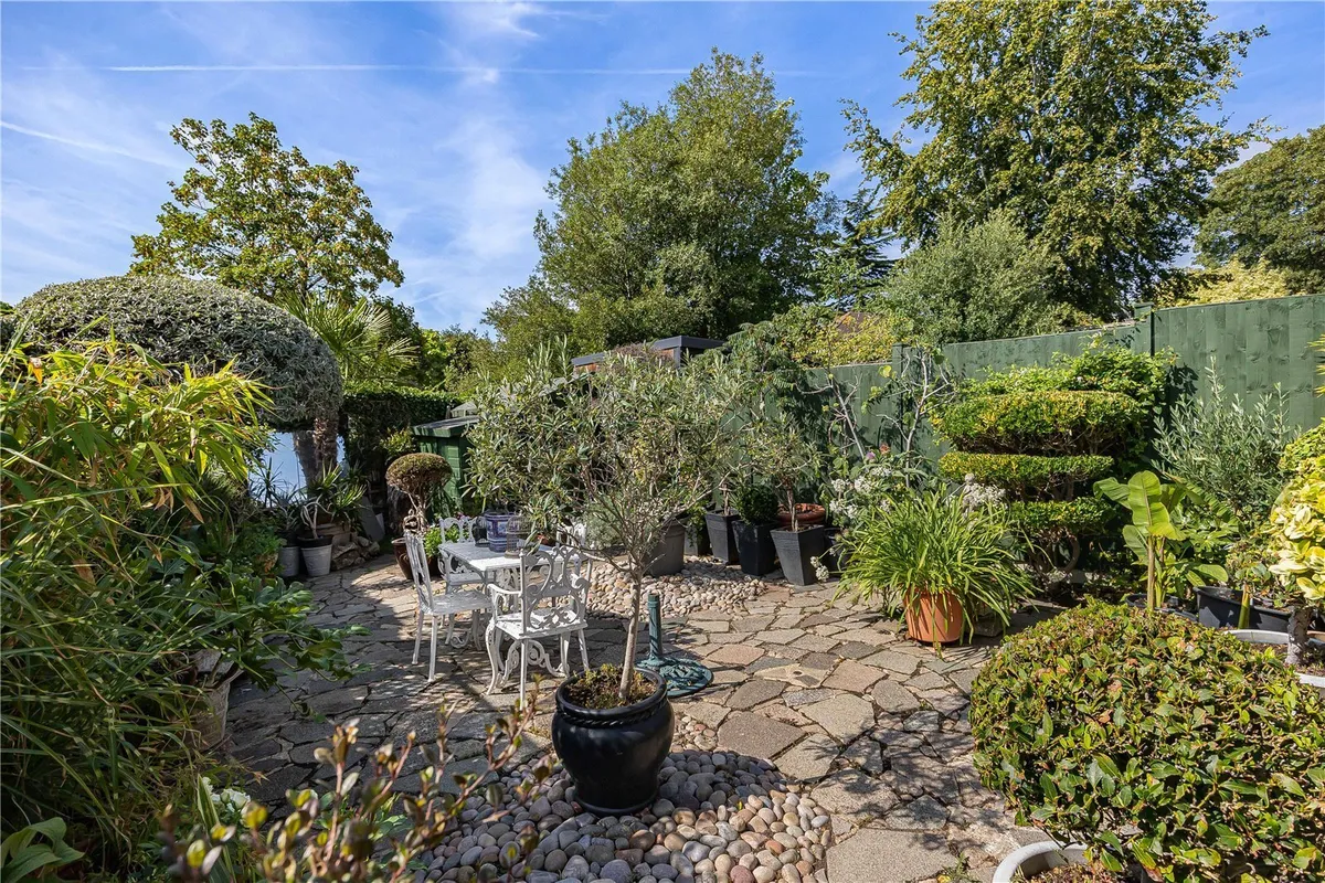 Milton Close, Henley-on-Thames, Oxfordshire, RG9
