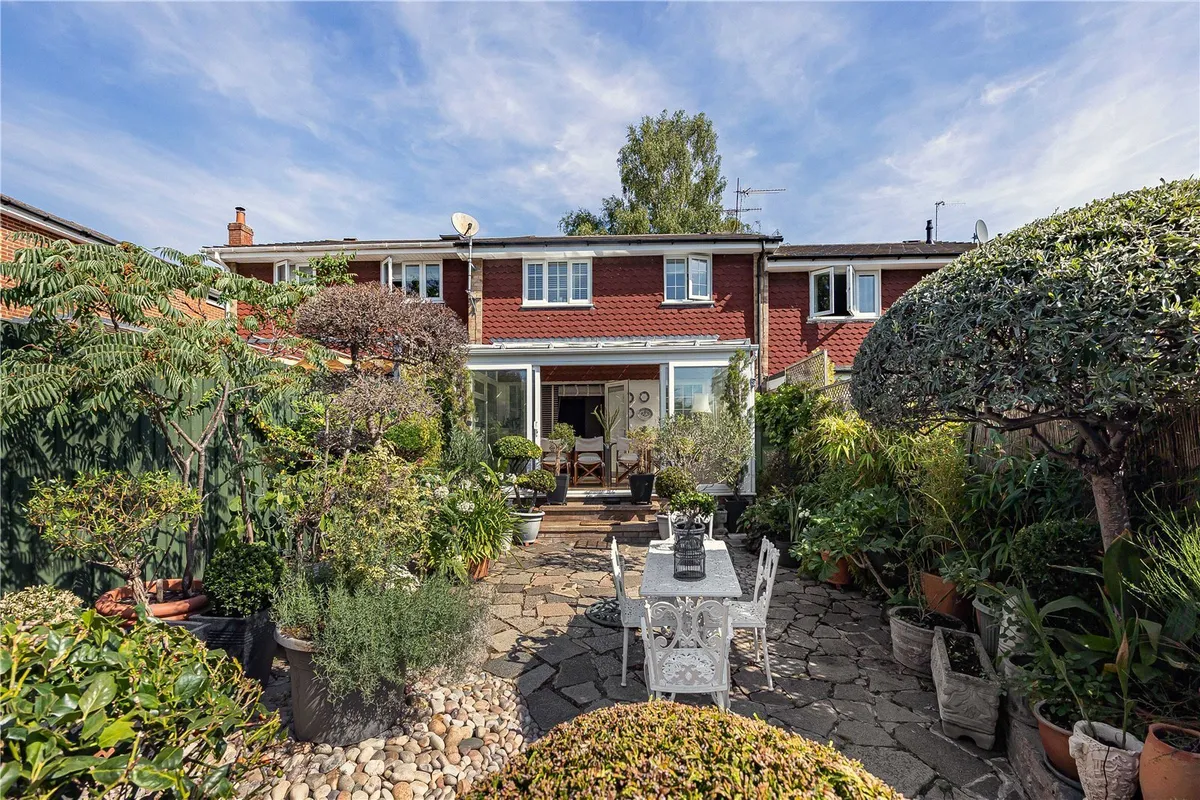 Milton Close, Henley-on-Thames, Oxfordshire, RG9