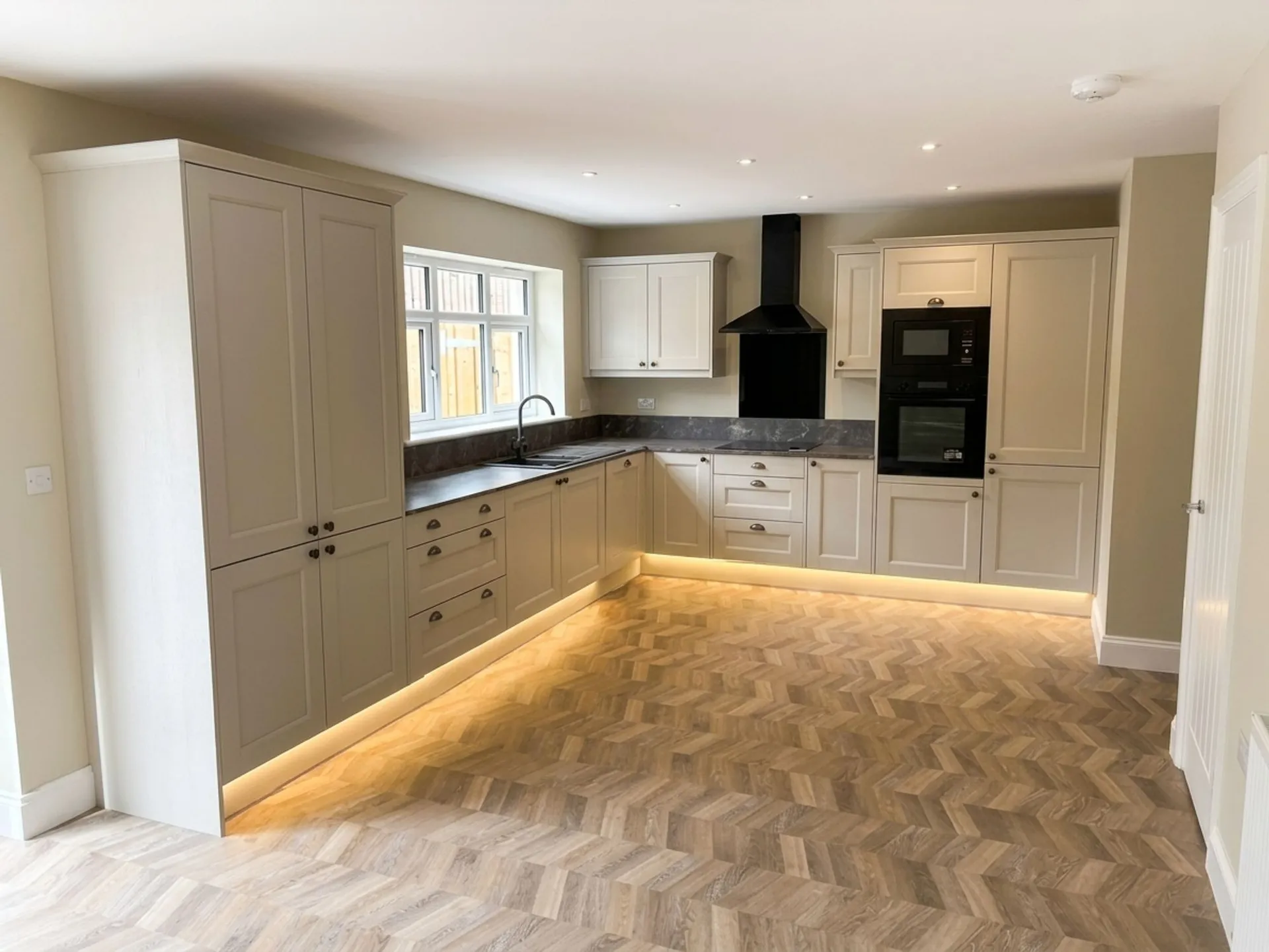 Property photo top 1