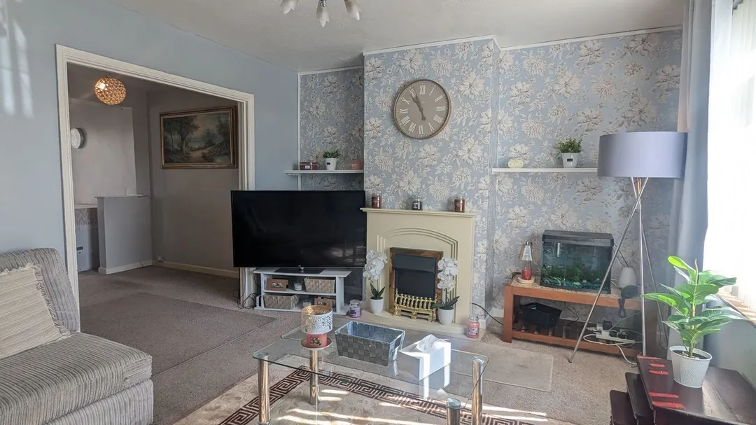 https://mr0.homeflow-assets.co.uk/files/photo/image/48029/1611/_x_/51532019.jpg