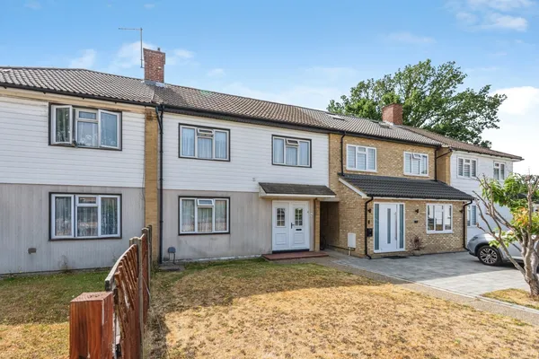 Lockwood Path, Woking, Surrey, GU21