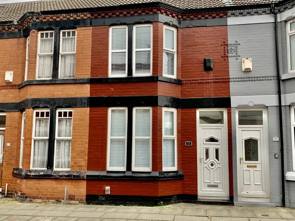 Glencairn road L13