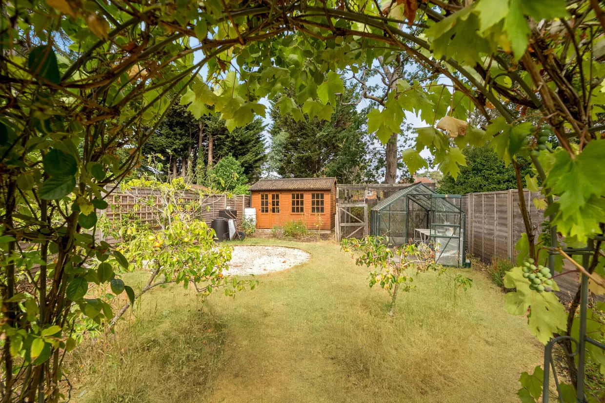 Westover Road, Fleet, GU51 photo 9