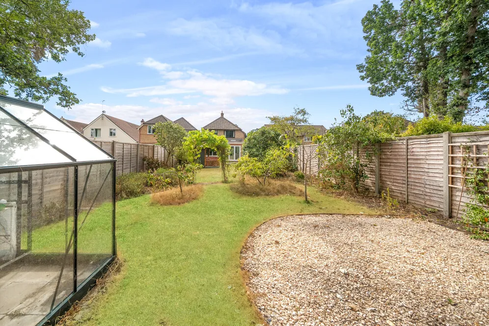 Westover Road, Fleet, GU51 photo 11