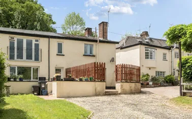 Newton St. Cyres, Exeter