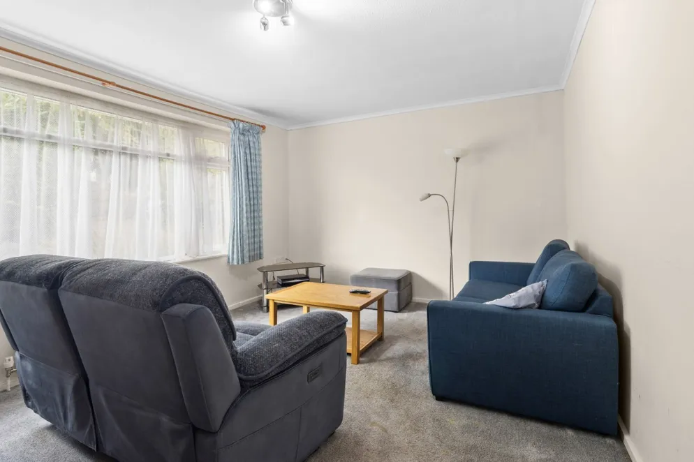 Property carousel item 4