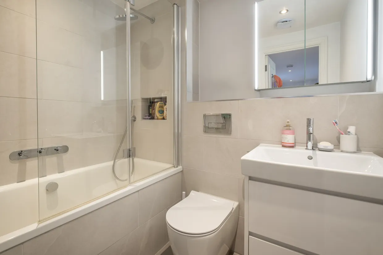 Carlton Drive, London, SW15 photo 9