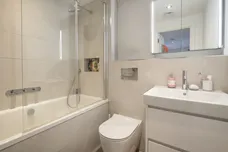 Carlton Drive, London, SW15 photo 9