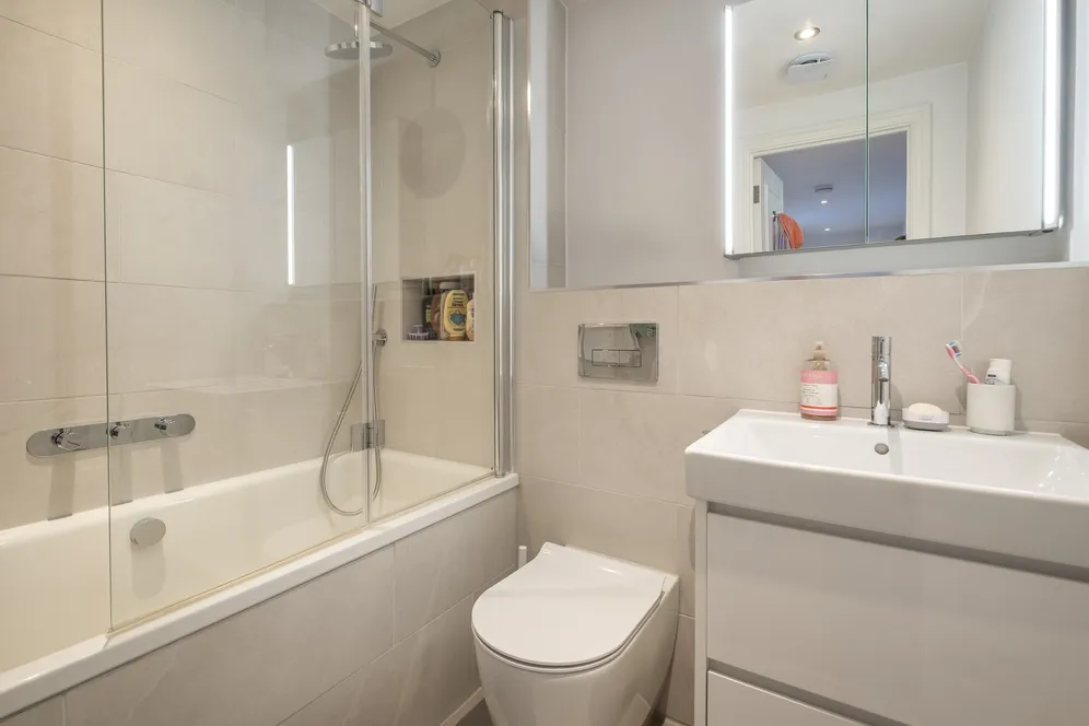 Carlton Drive, London, SW15 photo 9