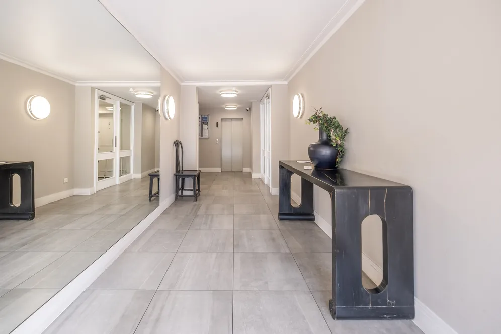 Carlton Drive, London, SW15 photo 14