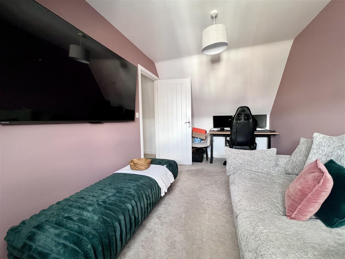 Uttoxeter Way, Towcester Image 11