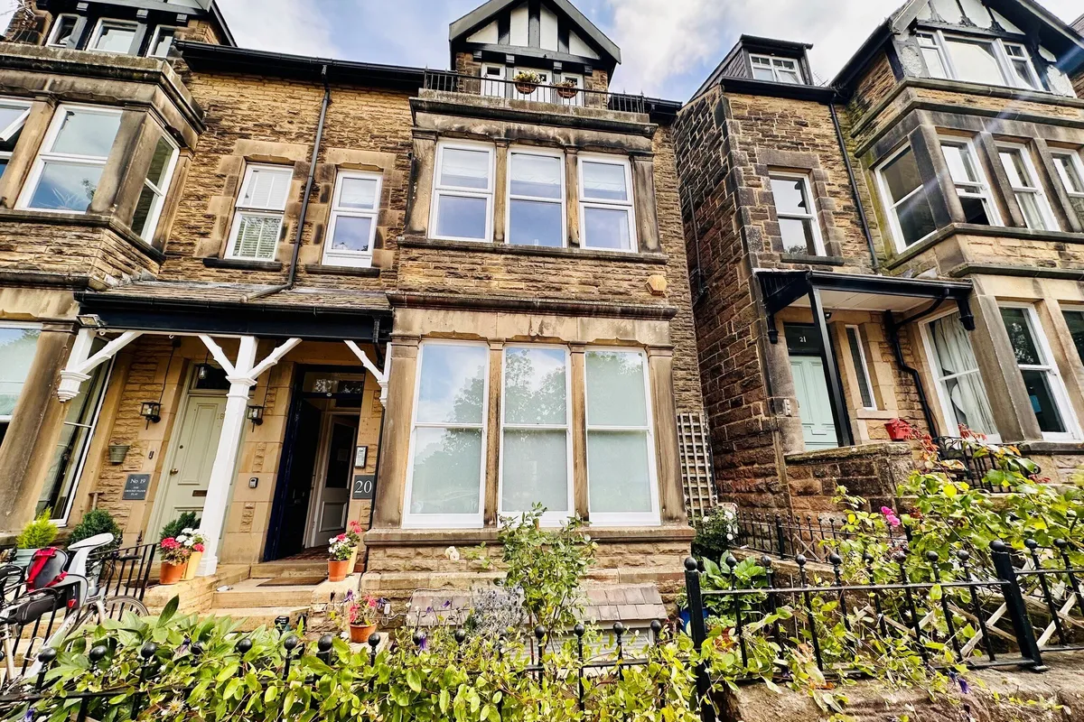 Harlow Moor Drive, HARROGATE