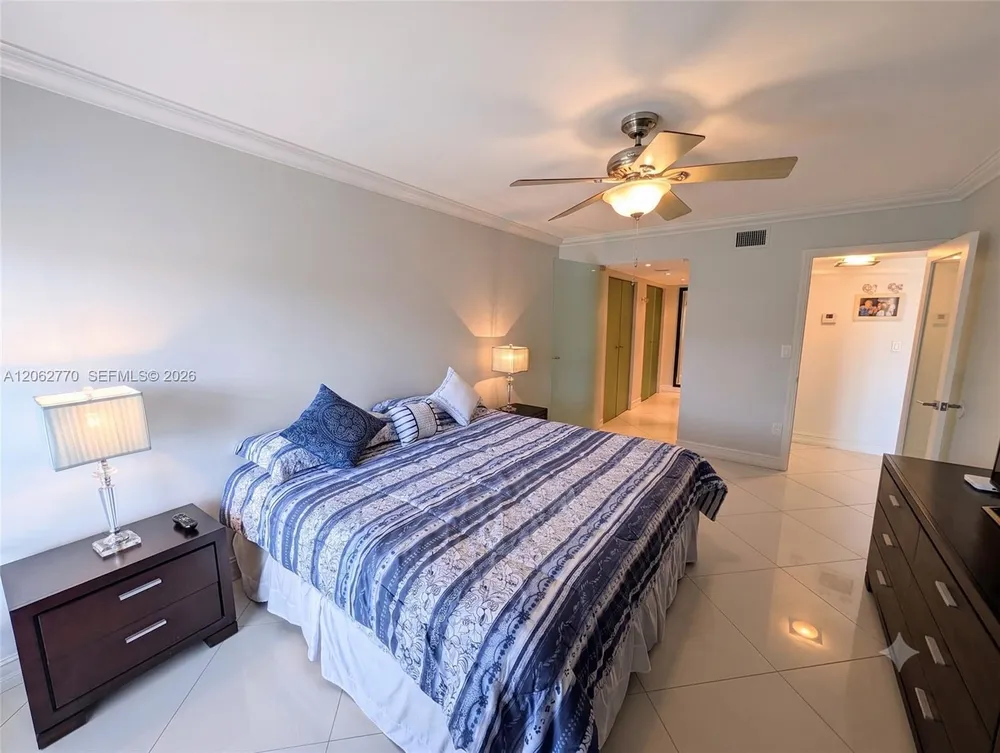 575 Crandon Blvd, Key Biscayne, FL 33149
