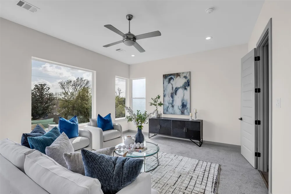 1207 E 28th St, Houston, TX 77009