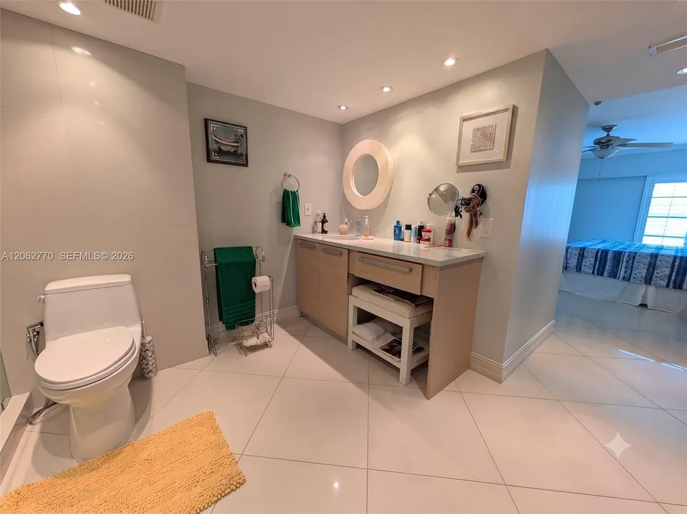 575 Crandon Blvd, Key Biscayne, FL 33149