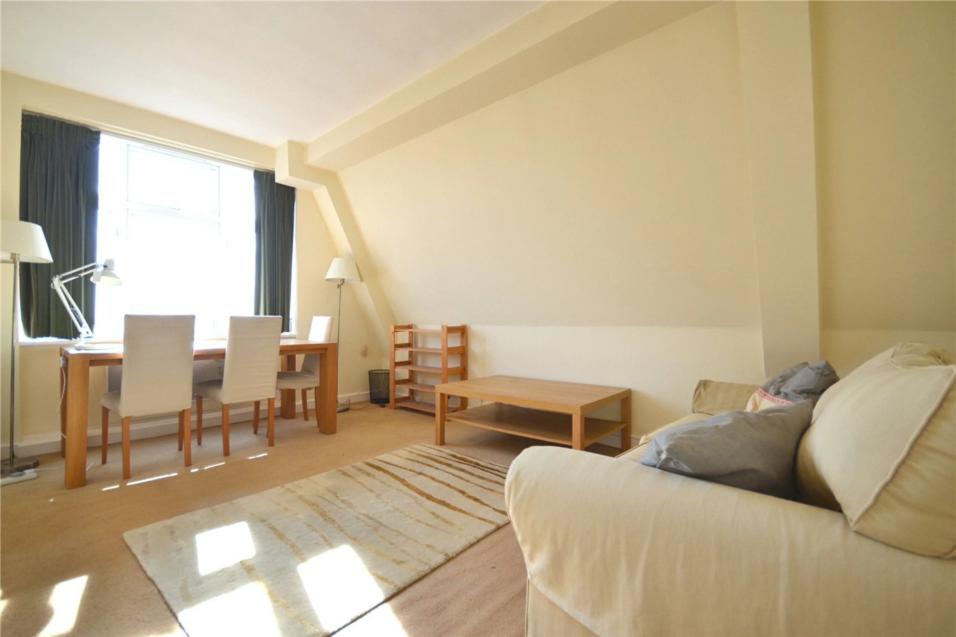 Photo 0