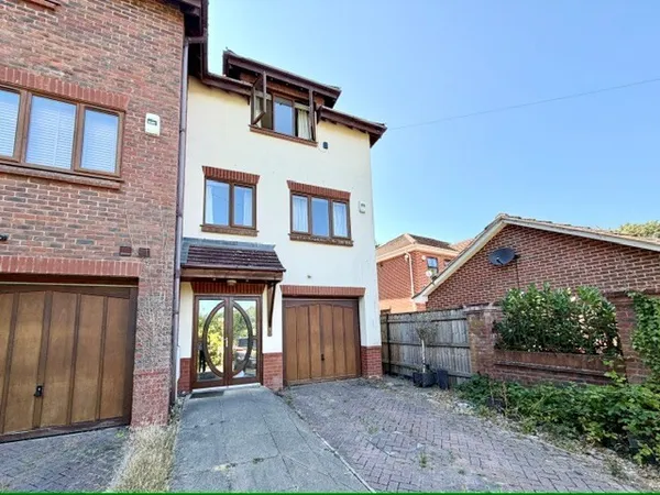 Bassett Crescent East, SO16