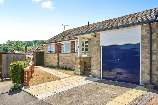 Hawkins Close, Brading, Sandown, Isle...