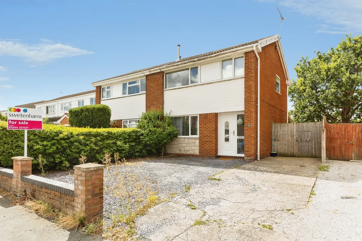Eastfields Grove, Saughall, Chester