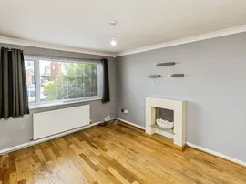 Eastfields Grove, Saughall, Chester thumb 2