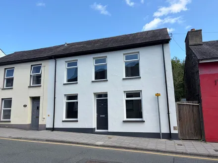 Bridge Street, Lampeter, SA48