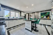 Wellsway, Keynsham, BS31 photo 17