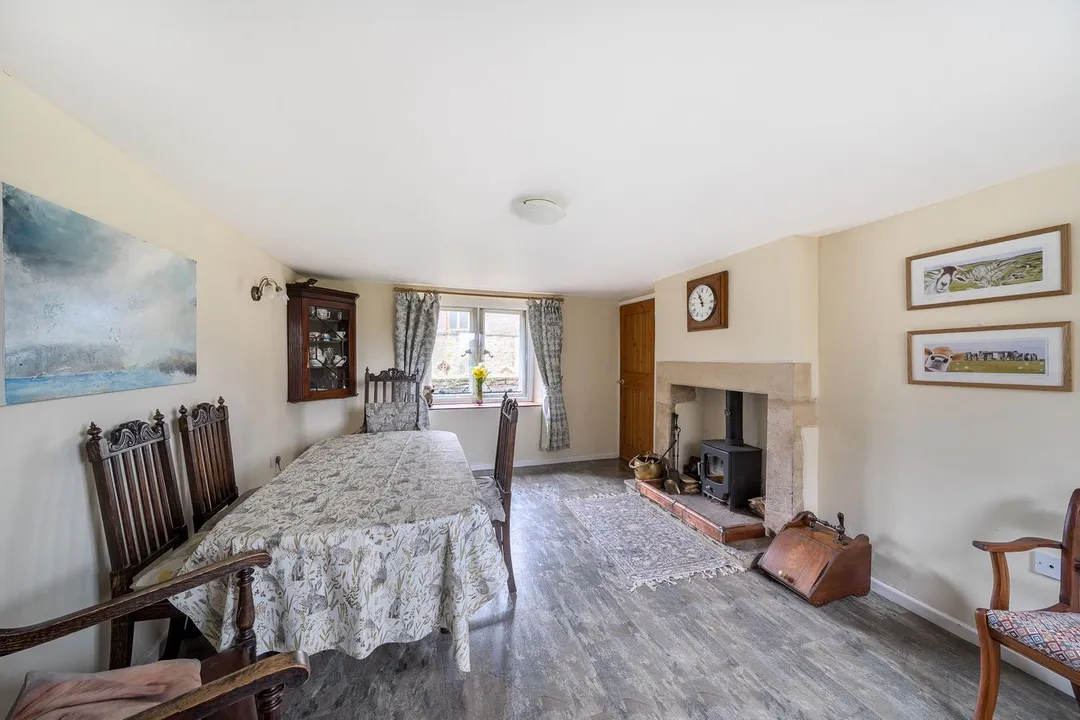 https://mr0.homeflow-assets.co.uk/files/photo/image/48036/9793/_x_/54658492.jpg