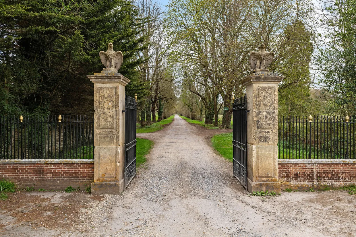 Midgham Park, Reading, RG7 photo 2