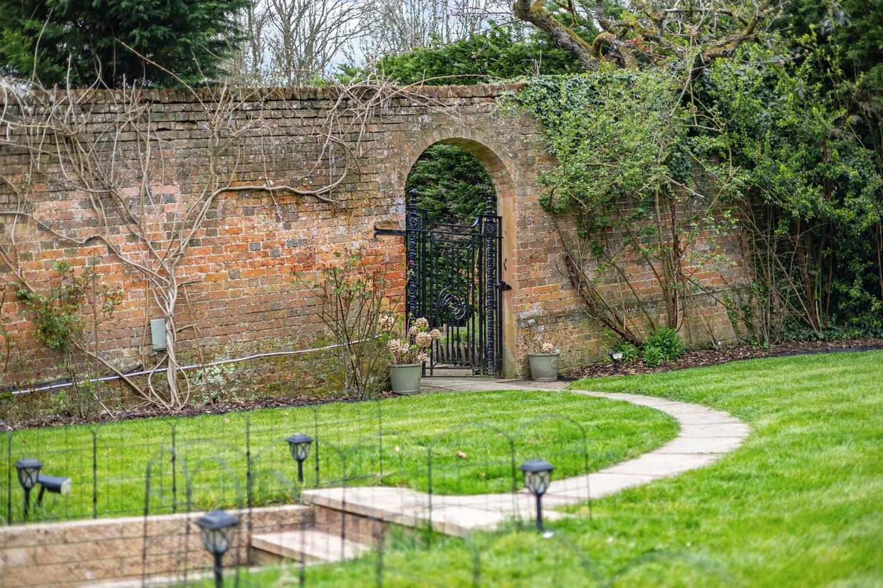 Midgham Park, Reading, RG7 photo 18
