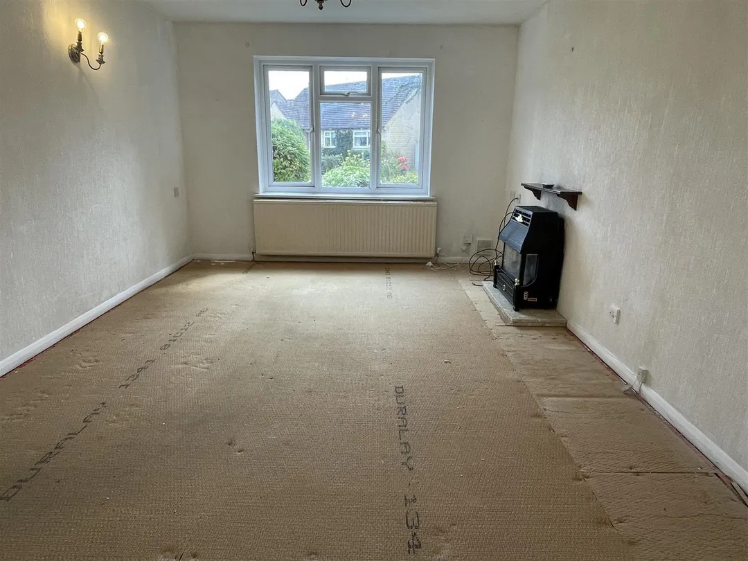 https://mr0.homeflow-assets.co.uk/files/photo/image/48037/1067/_x_/b1atsNUJbkCHIq-o6fOT2Q.jpg