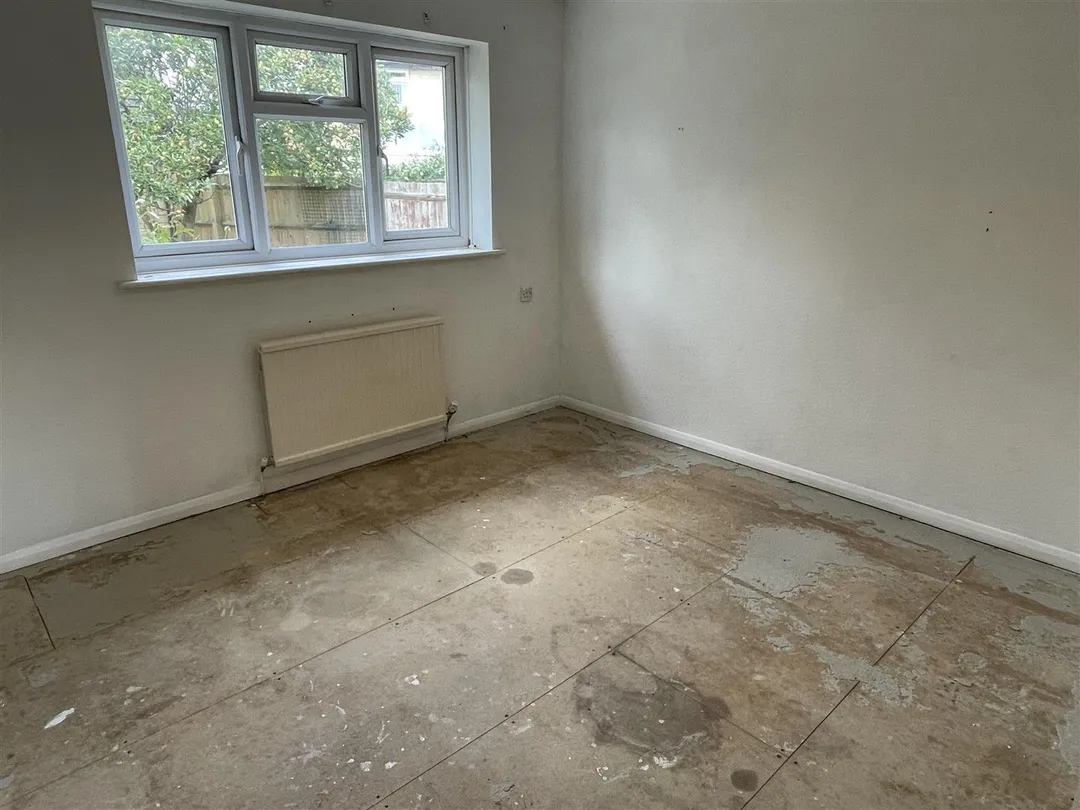 https://mr0.homeflow-assets.co.uk/files/photo/image/48037/1069/_x_/3JcnAxc6HU-pVfyLTkVg-g.jpg