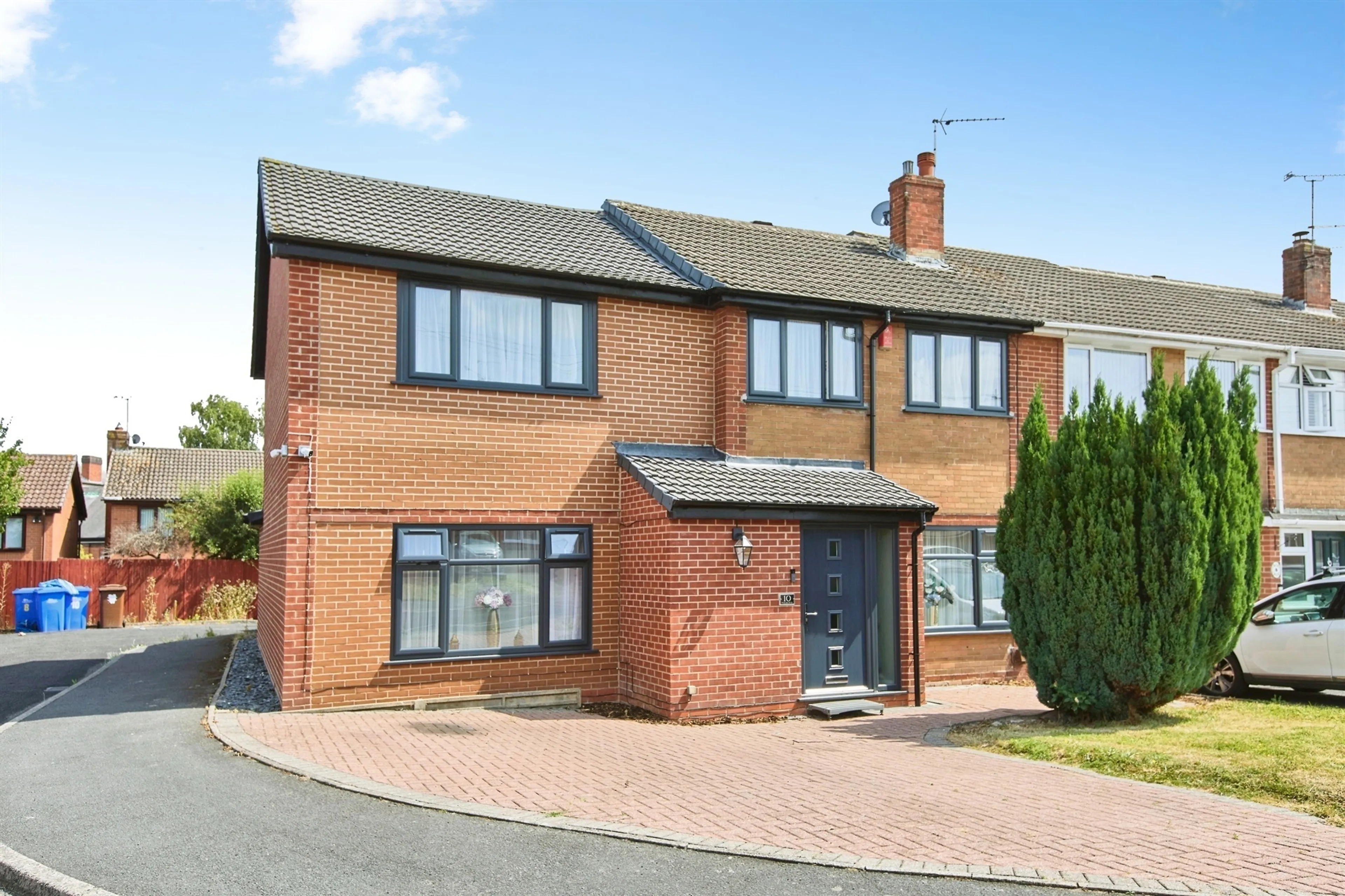 Property photo 0