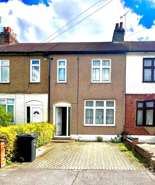Inglehurst Gardens, Ilford, IG4