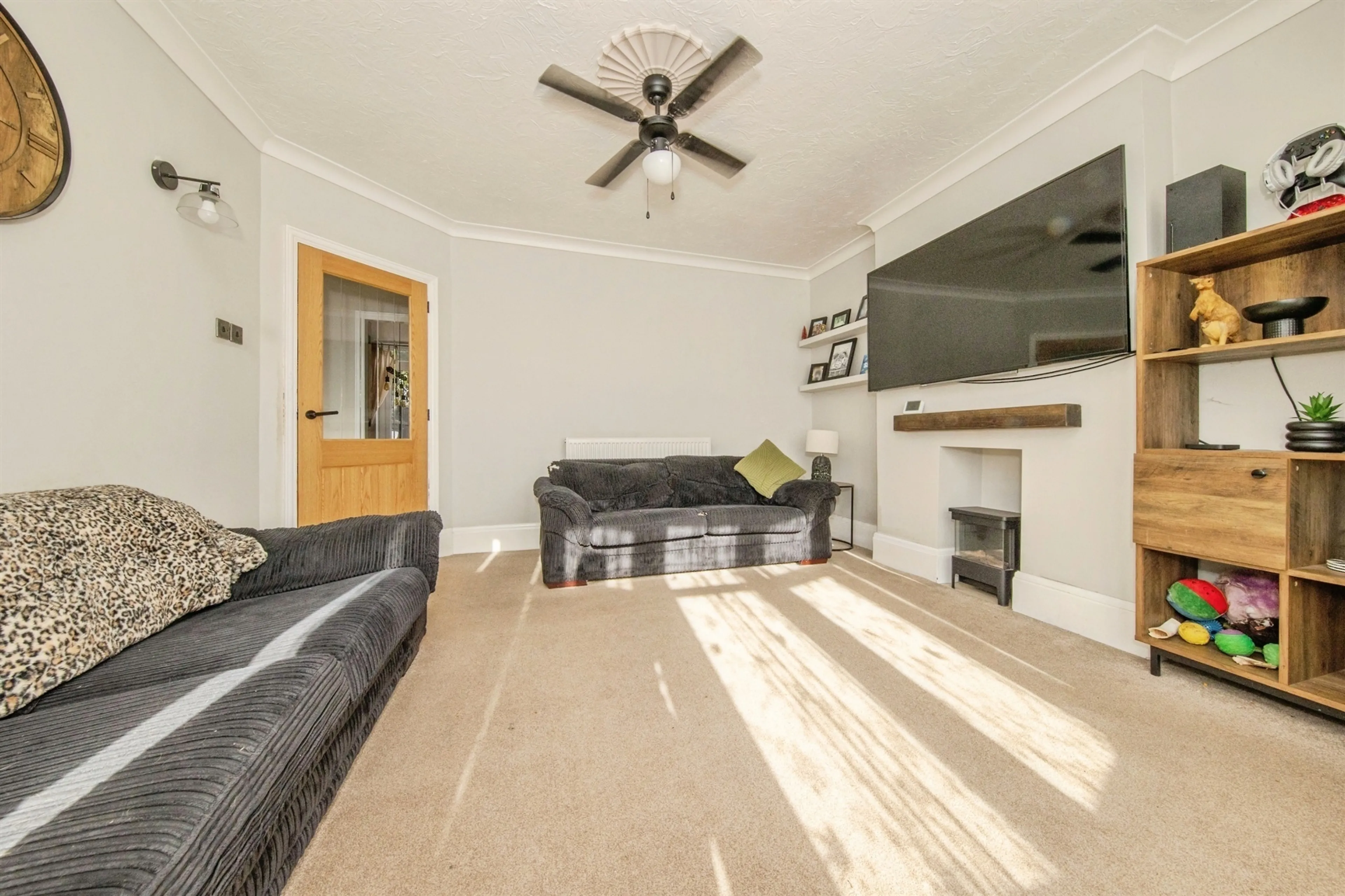 Property at Clapgate Lane, Ipswich