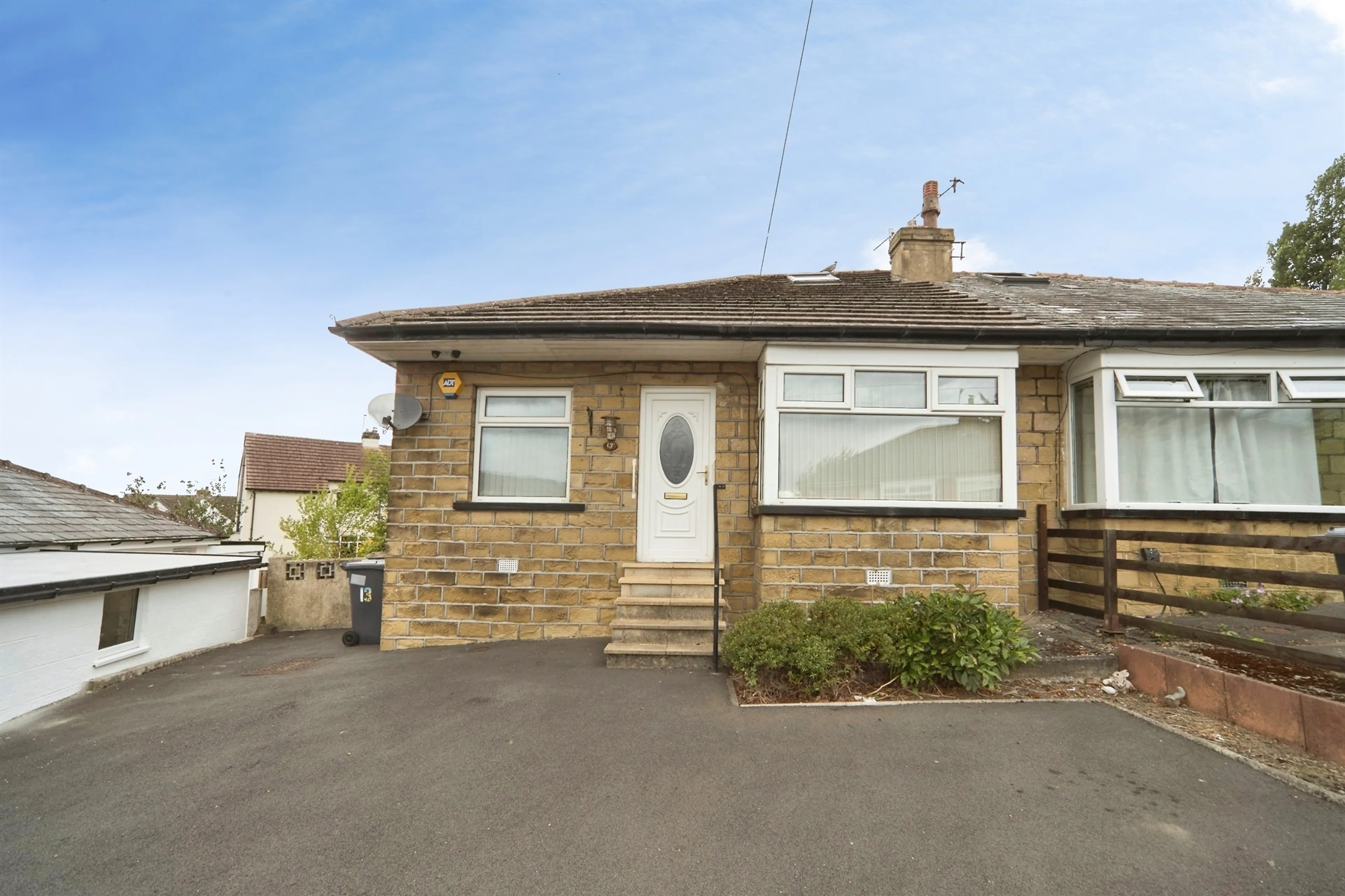 Property at Airedale Mount, Sandbeds, Keighley