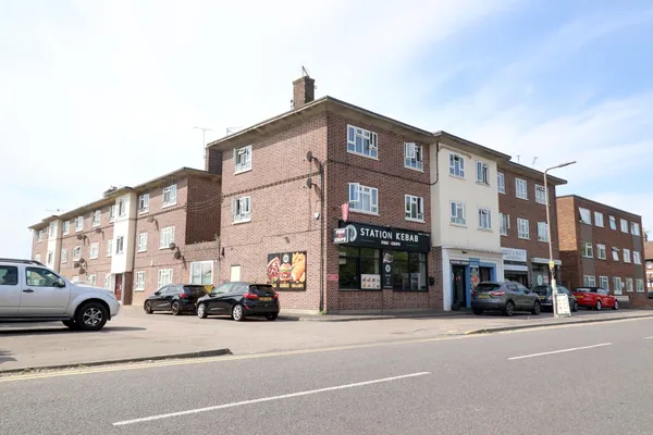 Station Road, West Horndon, CM13