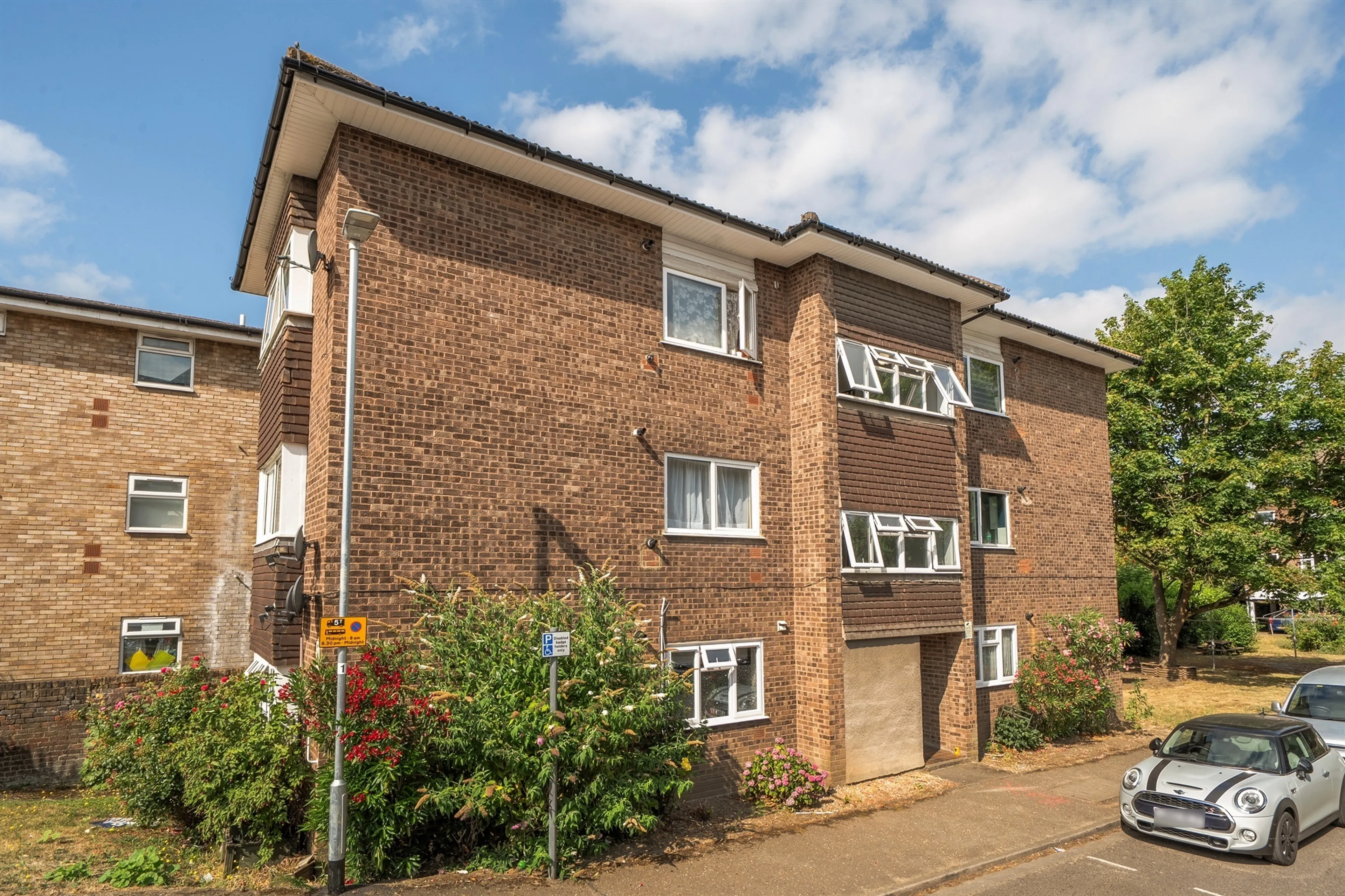 Property photo 0