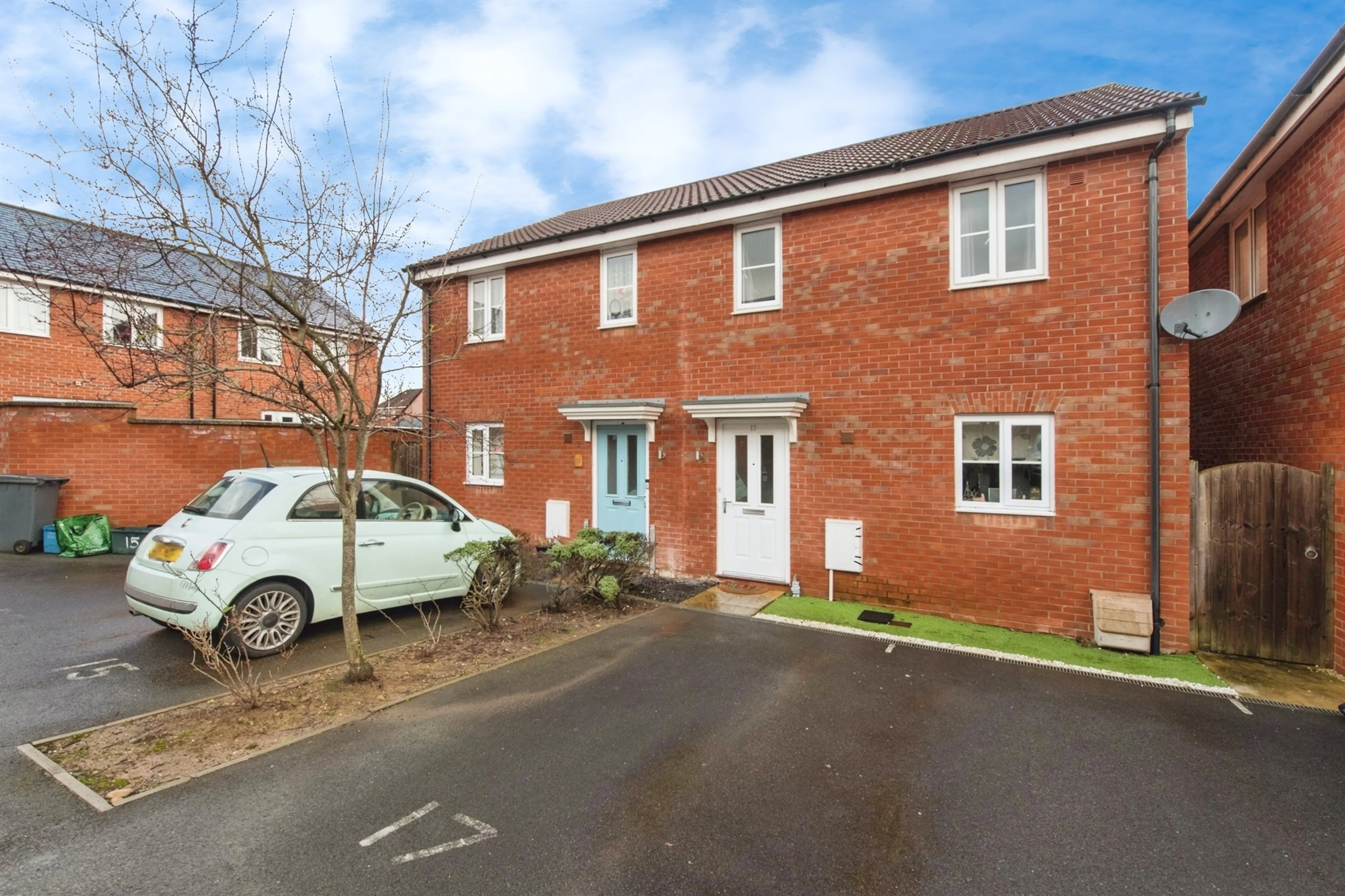 Property photo 0