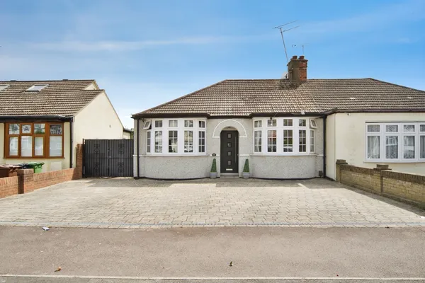 Lincoln Avenue, Romford, RM7