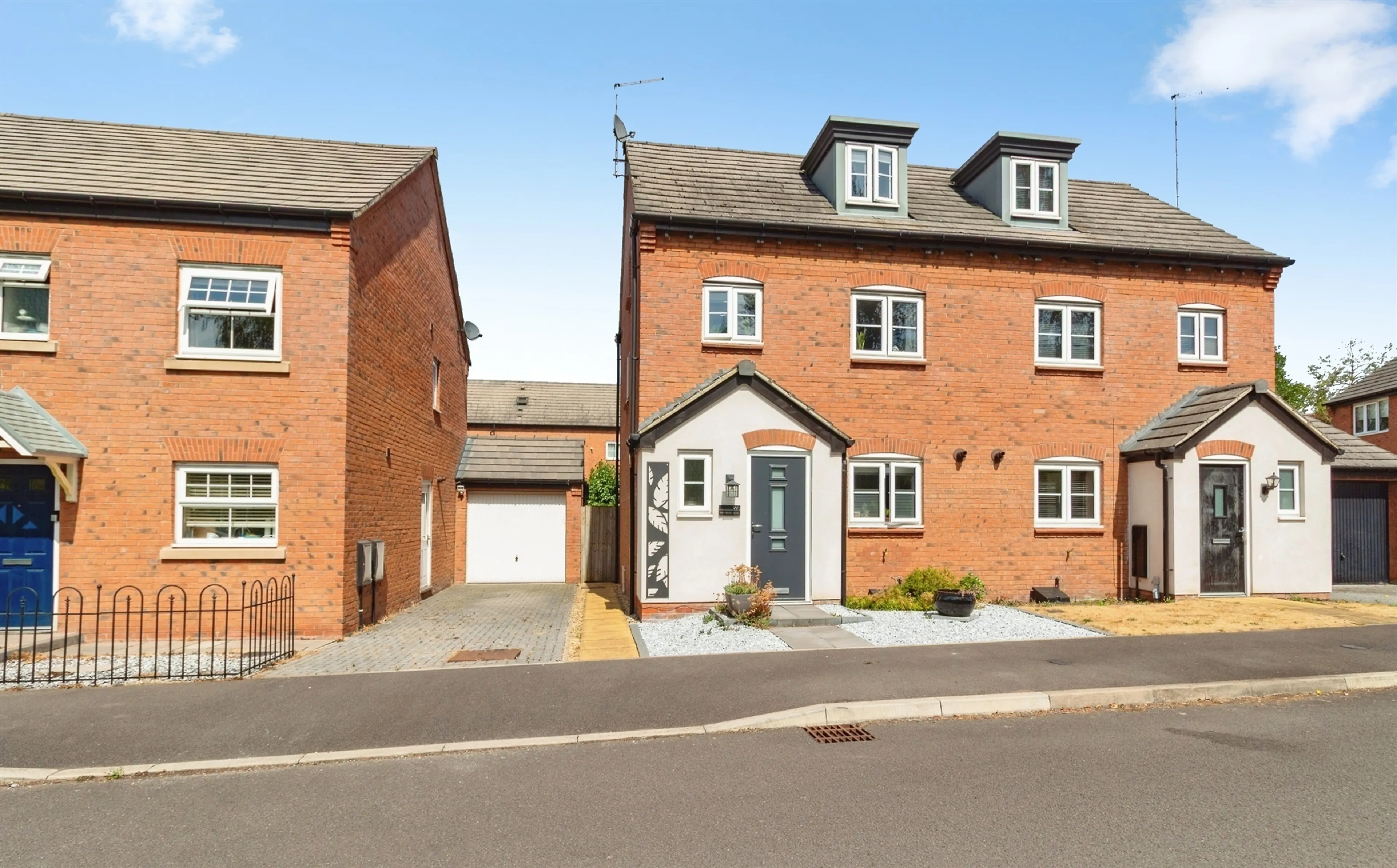 Property photo 0