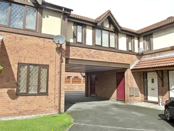 Glamorgan Close, WA10 3XT