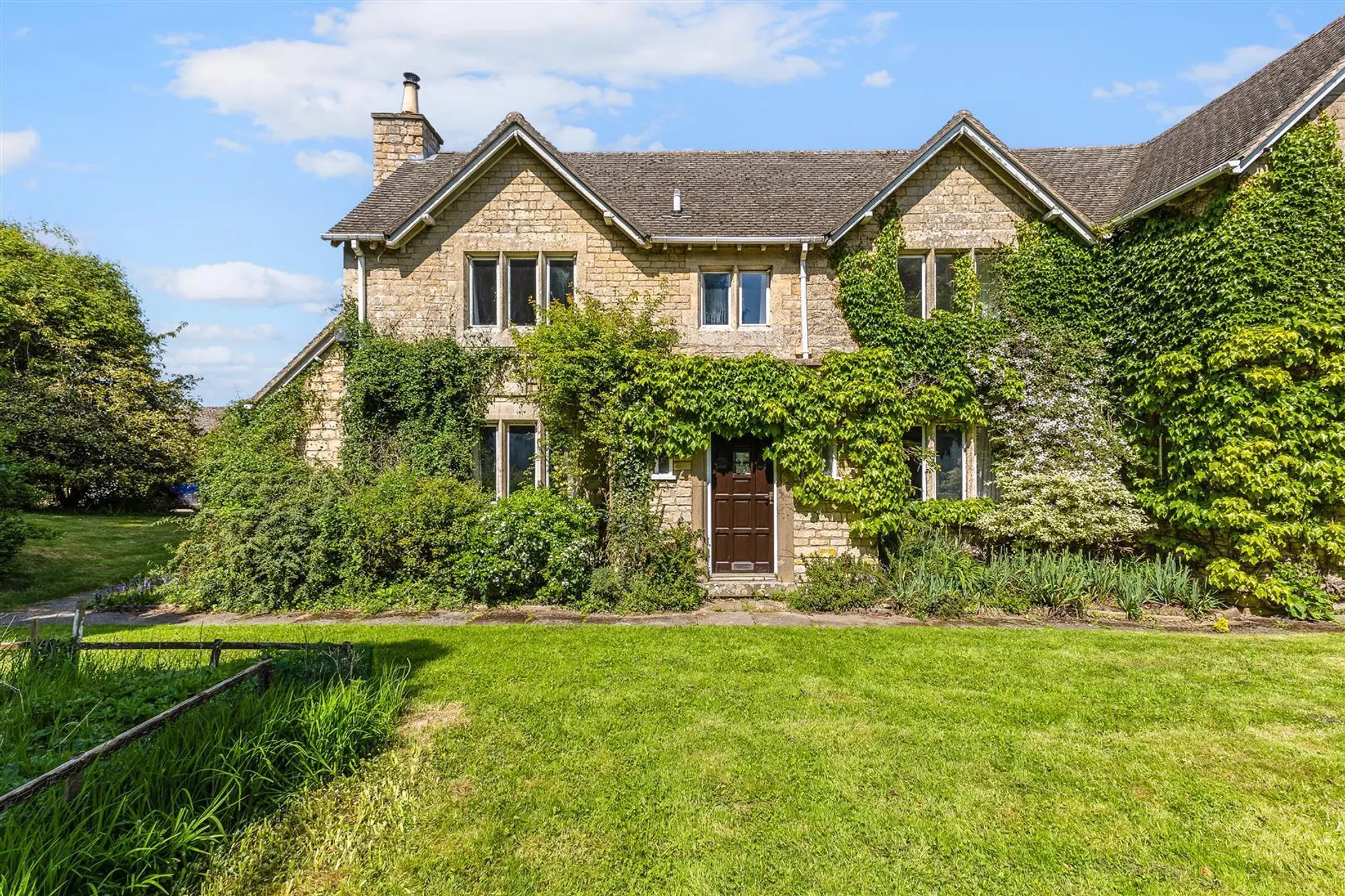Property photo top 1