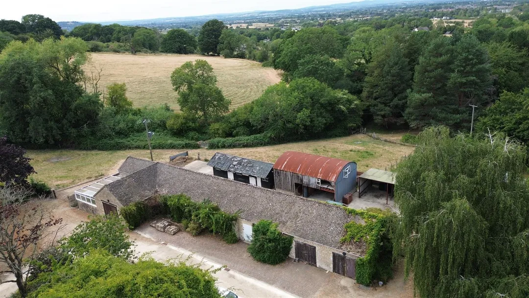 https://mr0.homeflow-assets.co.uk/files/photo/image/48039/4741/_x_/6If6QAicnkSMa7Y8lbGJ0w.jpg