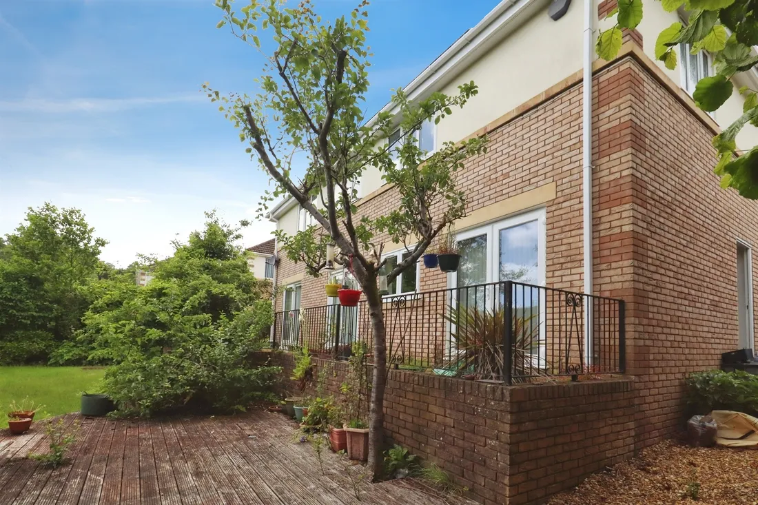 Property photo 28