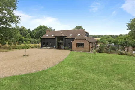Hartfield Road, Marsh Green, TN8