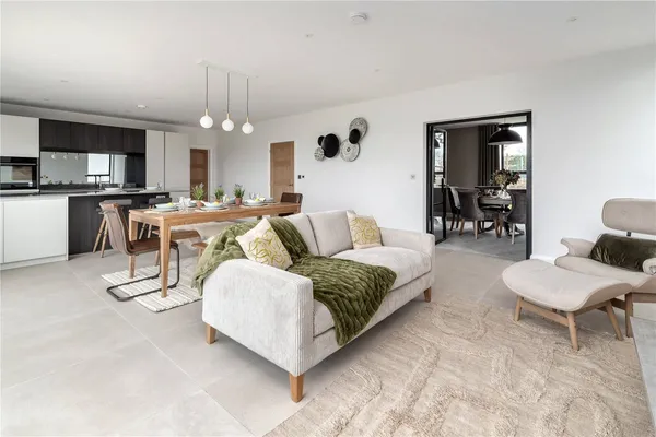 Great Moreton Park, New Road, CW12 photo 6